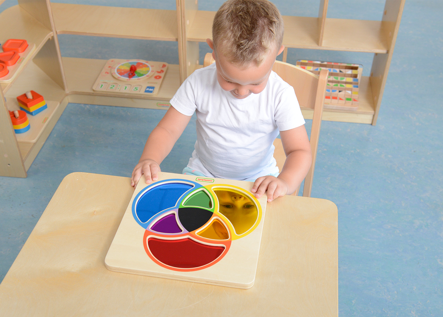 Colour Mixing Learning Mirror